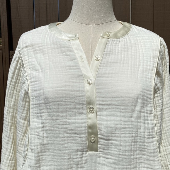 S’EDGE Reeves Top in Frosting size Large - Picture 8 of 10